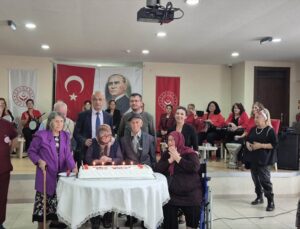 AK Partili Fatma Aksal, İpsala İbriktepe’de doğal gaz hattı çalışmalarını inceledi