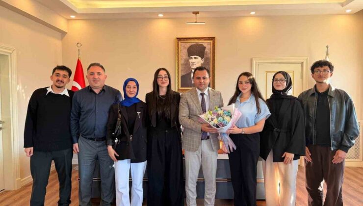 Akçakoca Kaymakamı Uzan, öğrenci topluluğu temsilcileriyle projeleri görüştü