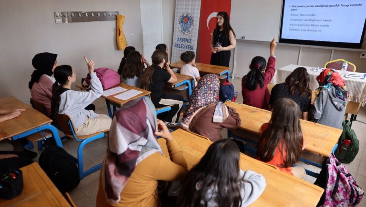 Akdeniz Belediyesi kız çocukları ve anneleri psikososyal açıdan güçlendirmeyi amaçlıyor