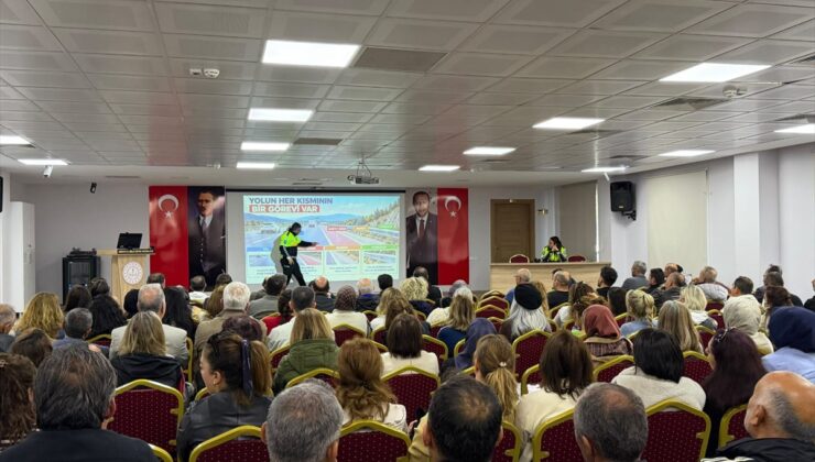 Amasya’da 17 gün süren eğitimlerle 594 öğretmene trafik güvenliği anlatıldı
