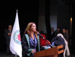 Ankara Baro Başkanı Çağlayan, pankart asan 2 gencin tutuklanmasına tepki gösterdi