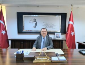 Antalya’nın Muratpaşa ilçesi Kaymakamı İhsan Kara kalp krizi sonucu yaşamını yitirdi