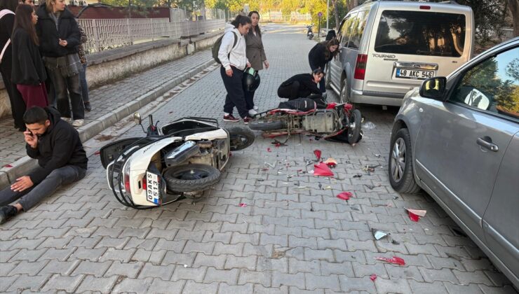 Aydın Çine’de motosikletler çarpıştı, hastaneye kaldırılan 2 sürücünün durumu iyi