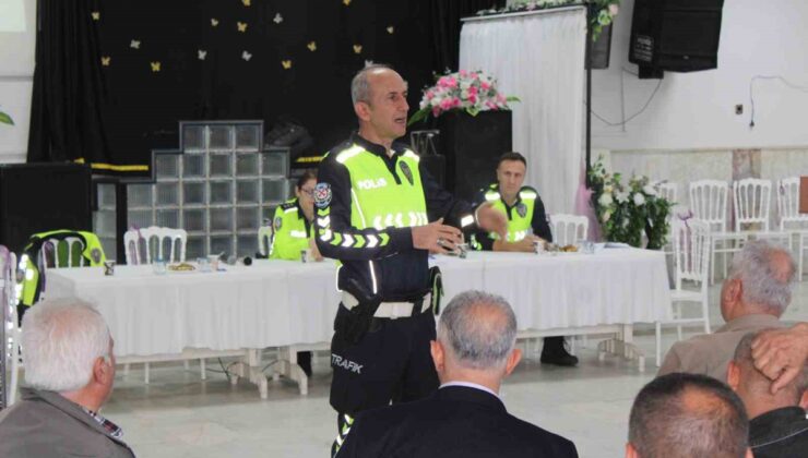 Aydın’da servis şoförleri ve rehber personel için trafik eğitimi düzenlendi