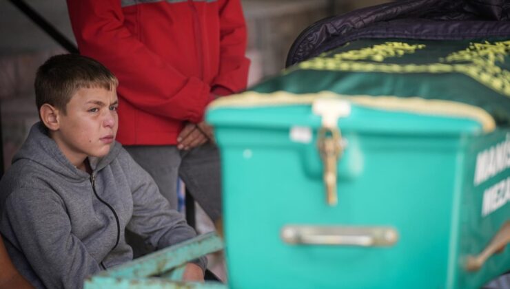Babaya en acı veda! Yaşar’ın gözyaşları yürek yaktı