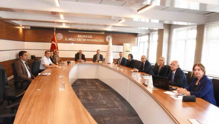 Balıkesir’de hayat boyu öğrenme toplantısına İl Milli Eğitim Müdürü başkanlık etti