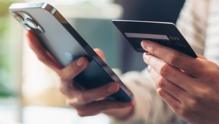 Bankalarda yeni dönem başladı! Araba satıp telefon kiralıyorlar