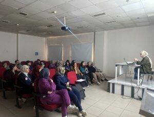 Batman Kozluk’ta ebelere yenidoğan canlandırma eğitimi verildi