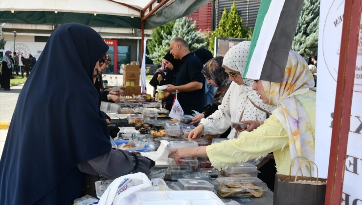 Batman Üniversitesi öğrencileri, geliri Gazze’ye bağışlanacak kermes düzenledi