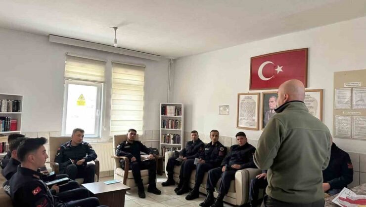Bayburt Demirözü’nde jandarma personeline av ve doğa koruma eğitimi verildi