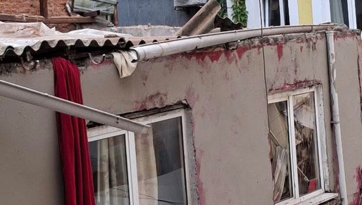 Beyoğlu’nda 5 katlı metruk bina çöktü, ilk belirlemelere göre can kaybı yok