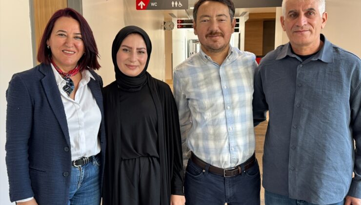 Bezmialem’de çapraz böbrek nakli iki aileyi birbirine bağladı