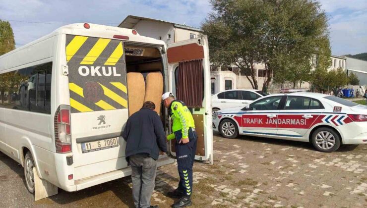 Bilecik Osmaneli’de okul servis araçları ve şoförlerine denetim yapıldı