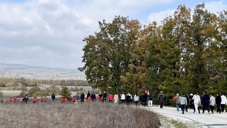 Bilecik Pazaryeri’nde 794 rakımlı Kınık-Bulduk arası doğa yürüyüşü yapıldı