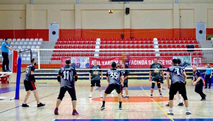 Bilecik’te kamu çalışanları voleybol şampiyonları Bursa’da Bilecik’i temsil edecek