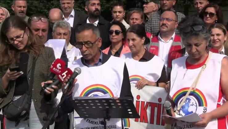 Birleşik Emekliler Sendikası Kartal’da 2027 bütçe talepleri için kefen fırlattı.