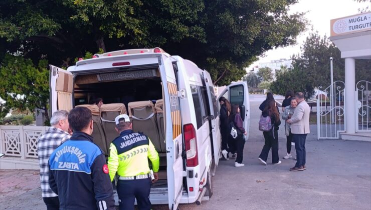 Bodrum’da okul servisleri Kuşcu’nun katılımıyla eş zamanlı denetlendi