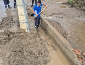Bodrum’da sağanak nedeniyle Koyunbaba-Gümüşlük yolu ulaşıma kapandı