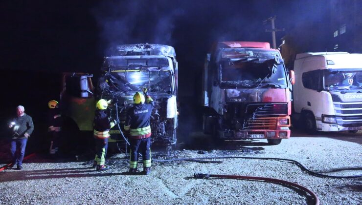 Bolu Dağkent’te park halindeki TIR’da çıkan yangın yandaki TIR’a sıçradı