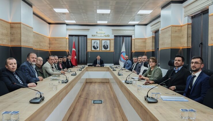 Bolu’da polis eşleri, Dünya Yaşlılar Günü’nde yaşlılarla bir araya geldi