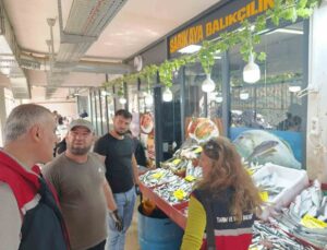 Buharkent’te pazar yerlerinde gıda denetimi yapıldı, Tarım Müdürü Soner Altun katıldı