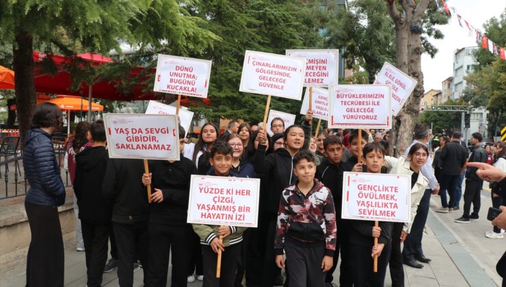 Burdur’da Dünya Yaşlılar Günü yürüyüşüne gaziler, yaşlılar ve öğrenciler katıldı