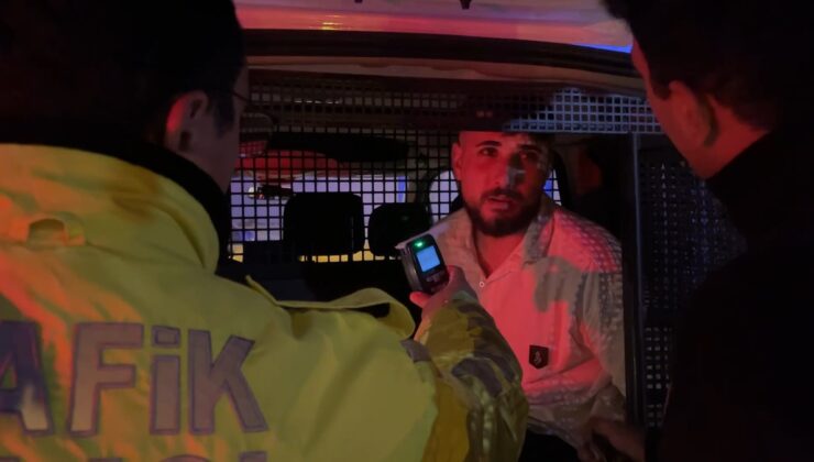 Bursa’da polisten kaçarken lambaya çarpan alkollü sürücüye 420 bin lira ceza kesildi
