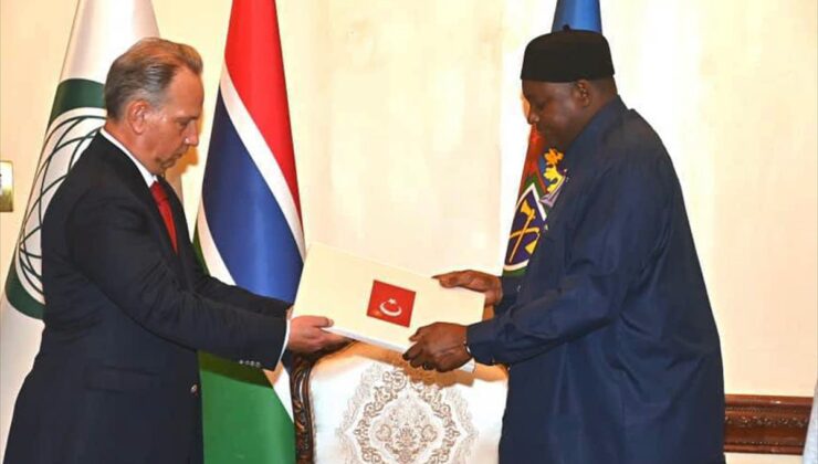 Büyükelçi Gökmen, güven mektubunu Barrow’a sunarak Gambiya’daki görevine başladı