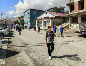 Çelikhan Kaymakamlığı ve Gençlik ve Spor Müdürlüğü ödüllü atletizm koşusu düzenledi