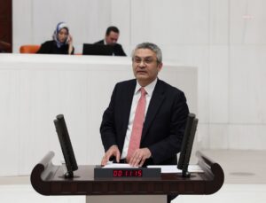 CHP’li Salıcı, Halk TV’ye kayyım atanmasına ‘fon soygununu unutturamayacak’ dedi