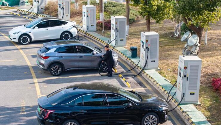Çin’de yedi günlük tatilde yeni enerjili araç şarjı geçen yıla göre yüzde 51,42 arttı
