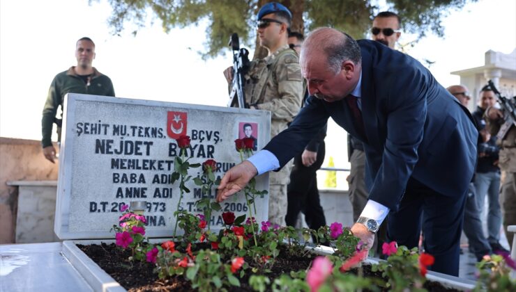 Çorum’da 29 Ekim Cumhuriyet Bayramı kapsamında şehitlik ziyareti yapıldı
