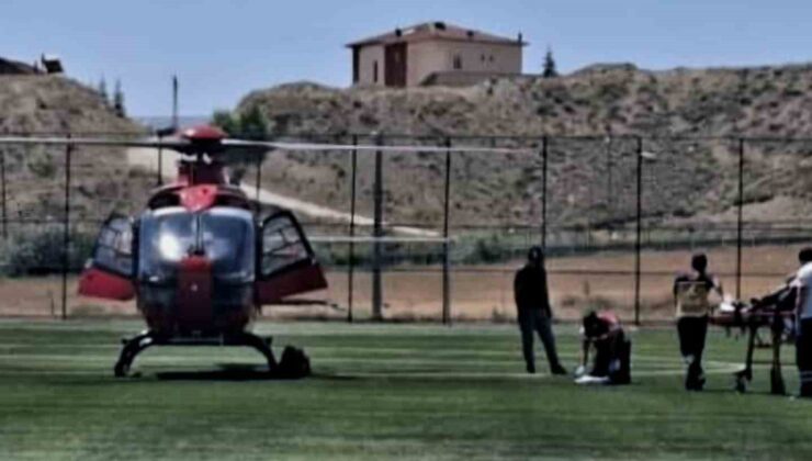 Darende’de kırık hastası 20 yaşındaki M.H.S. Malatya’ya hava ambulansıyla sevk edildi