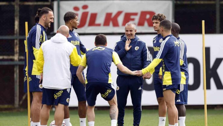 Derbi öncesi Fenerbahçe’de 2 eksik! Mert Müldür dönüyor, İsmail Kartal’ın muhtemel 11’i belli oldu