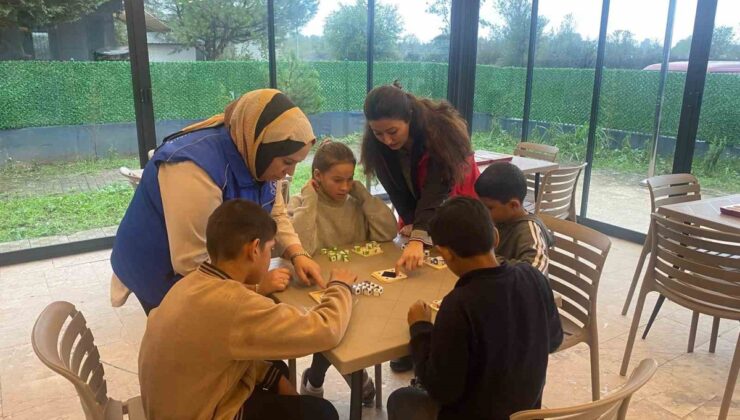 Düzce Çamköy TOKİ’de çocuklara akıl ve zeka oyunları etkinliği düzenlendi.