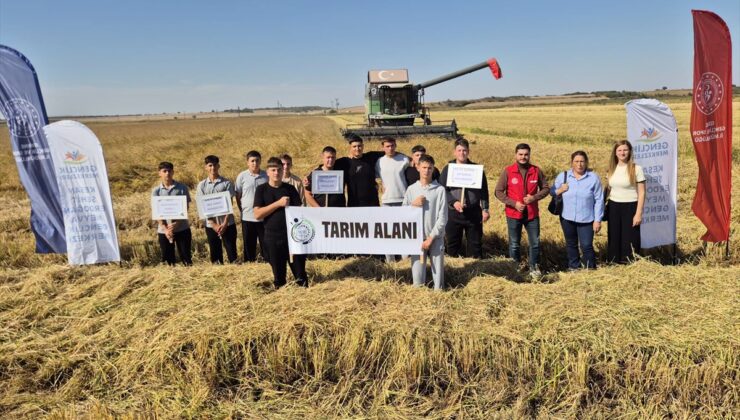Edirne Keşan’da tarım bölümü öğrencileri çeltik tarlasında ders işledi