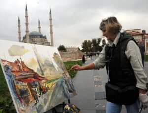 Edirne’de 7. Balkan Ressamları Buluşması’nda 24 ressam Selimiye’yi tuvale taşıdı