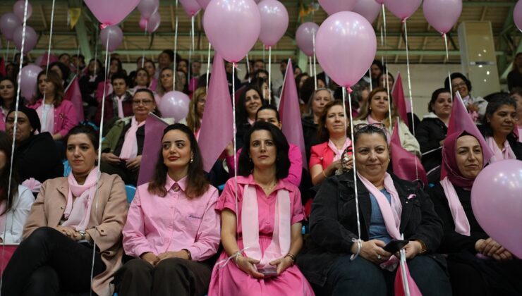 Edirne’de kadınlar meme kanseri farkındalığı için Pembe Dostluk Maçı’nda buluştu