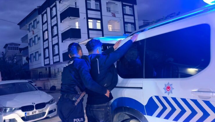 Ehliyet sınavında kopya düzeneğiyle yakalandı, 2 yıl sınavlardan men edildi