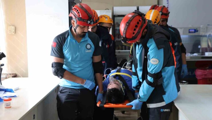 Elazığ’da Fırat Üniversitesi Hastanesi deprem ve yangın tatbikatı gerçekleştirdi