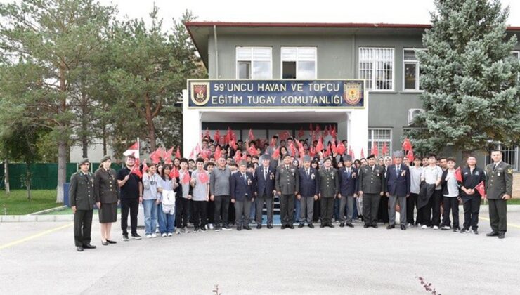 Erzincan Fen Lisesi öğrencileri Mehmetçik ile Bir Gün etkinliğinde gazilerle buluştu