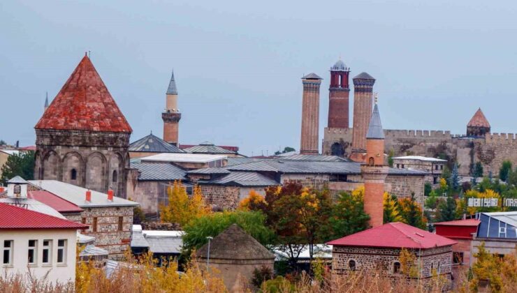 Erzurum’da ilk 8 ayda turist sayısı yüzde 36,9 artarak 428 bin 563’e ulaştı