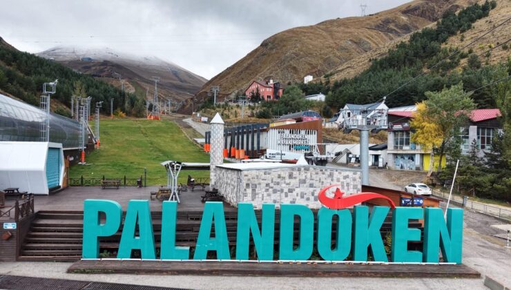 Erzurum’da Palandöken Dağı’nın 2 bin 600 rakımdan itibaren zirvesi karla kaplandı