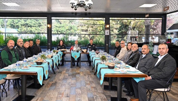 Eskişehir Emniyet Müdürü Tolga Yılmaz, emekli personele veda yemeğinde teşekkür etti