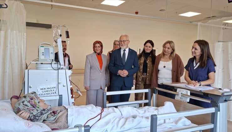 Eskişehir İl Sağlık Müdürü Bildirici, Hasta Hakları Günü’nde hastaneleri ziyaret etti