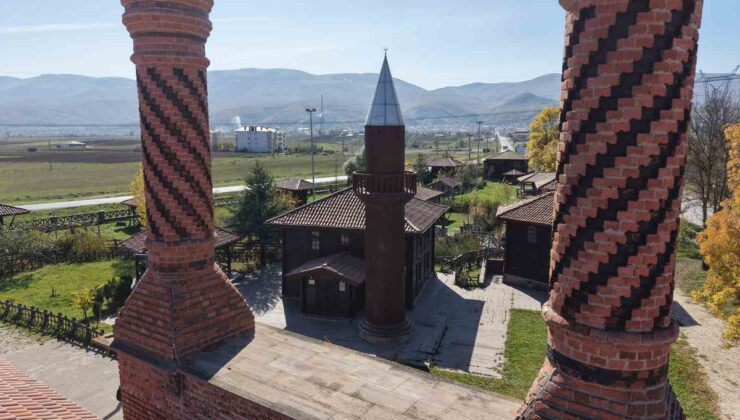 Fırıncıya odun diye satılmıştı! Kaymakam, 300 yıllık camiyi 50 lira fazla vererek kurtardı