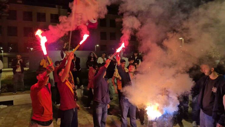 Galatasaray’ın Fenerbahçe’yi 2-1 yendiği derbi Adıyaman’da konvoyla kutlandı