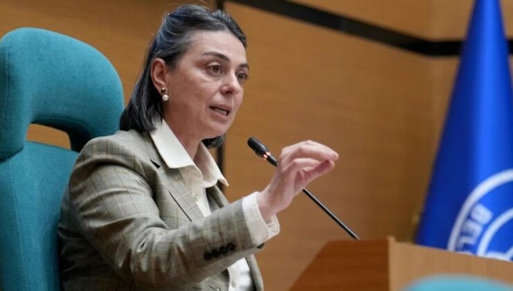 Görevden uzaklaştırılan Üsküdar Belediye Başkanı Sinem Dedetaş tahliye edildi! İşte ilk fotoğrafı
