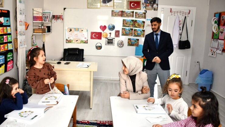Gümüşhacıköy Kaymakamı Güneş, 4-6 Yaş Kur’an Kursu’nda çocuklarla buluştu