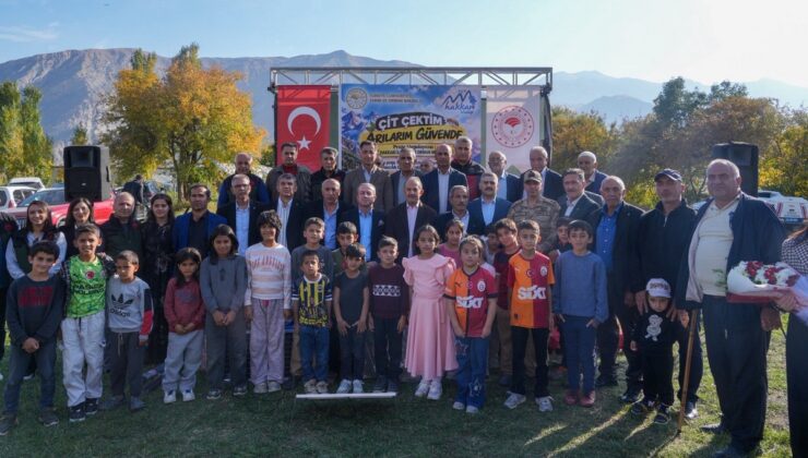 Hakkari’de arıcılara yüzde 75 hibeyle 262 elektrikli çit seti dağıtıldı